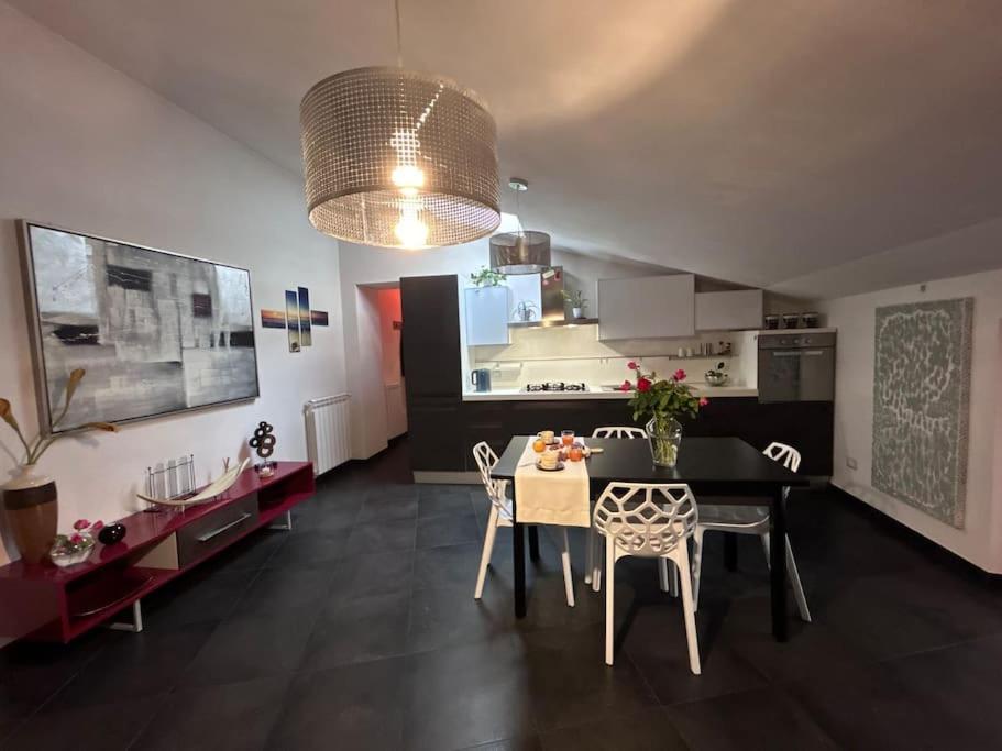Elegante Appartamento Privato In Palazzo Storico Del XVIII - Pieno Centro Nikosia Exterior foto